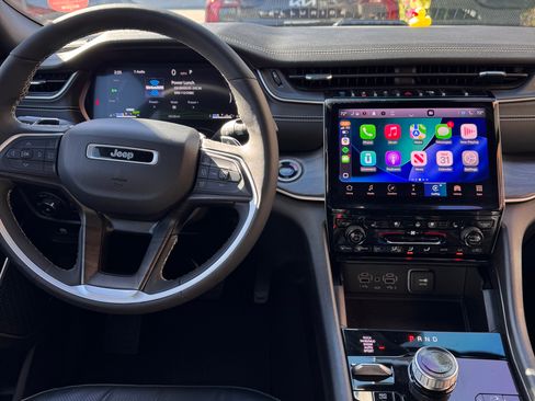 Used 2024 Jeep Grand Cherokee Limited 4xe image 6