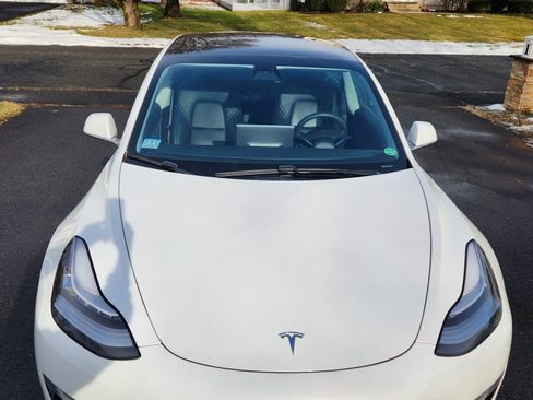 Used 2020 Tesla Model 3 image 2