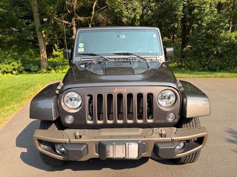 Used 2016 Jeep Wrangler Sahara AWD/4WD image 4