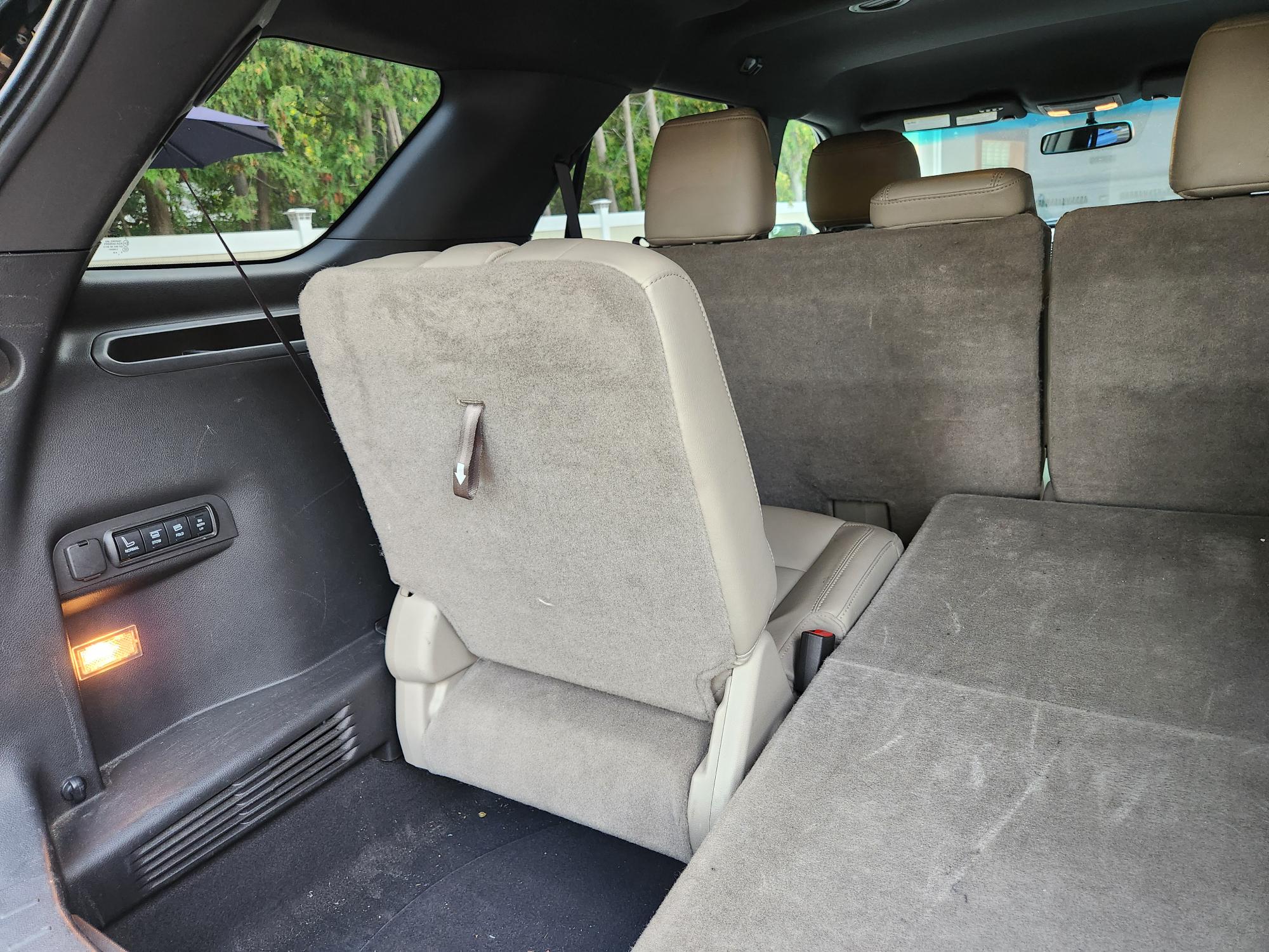 Used 2014 Ford Explorer Limited w/ Equipment Group 301A AWD/4WD image 19