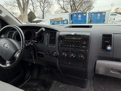 Used 2010 Toyota Tundra 4x4 Regular Cab Long Bed image 13