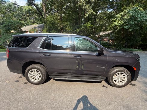 Used 2023 Chevrolet Tahoe LT RWD image 9