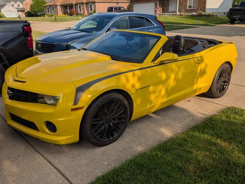 Used 2012 Chevrolet Camaro SS RWD image 1