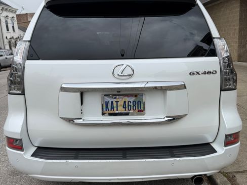 Used 2019 Lexus GX 460 Premium image 4