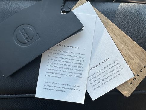 Used 2017 Volvo S90 T6 Inscription w/ Vision Package image 29