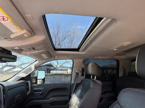 Used 2019 GMC Sierra 3500 Denali w/ Duramax Plus Package image 18