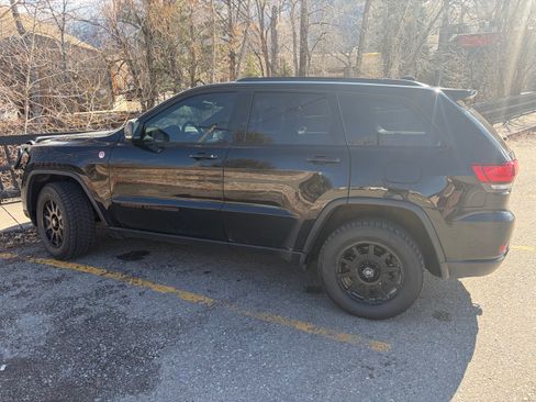 Used 2020 Jeep Grand Cherokee Trailhawk w/ Trailhawk Luxury Group image 5