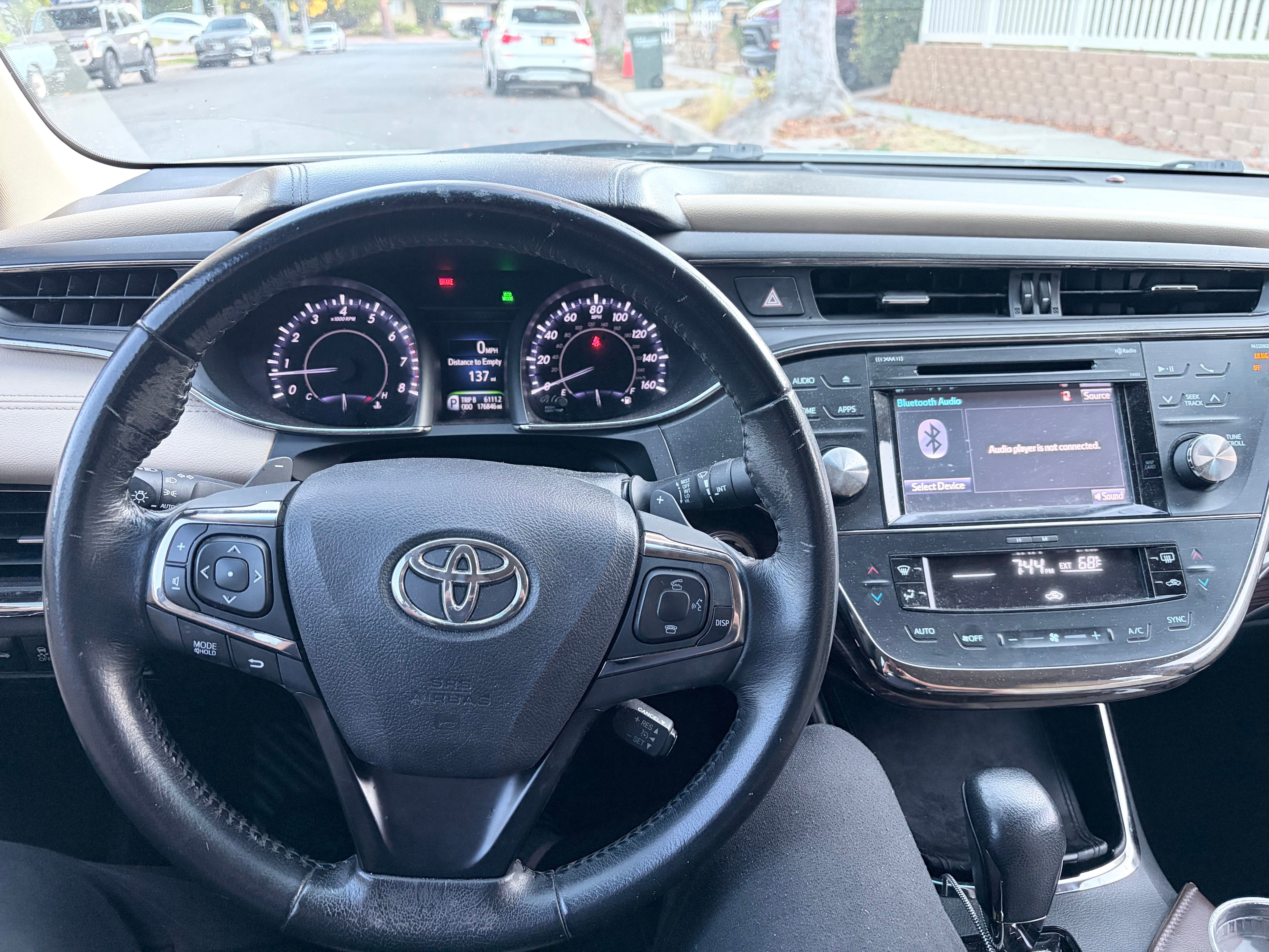Used 2015 Toyota Avalon XLE Premium FWD image 1