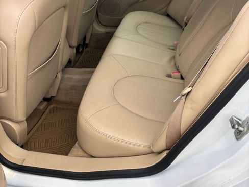 Used 2006 Buick Lucerne CXL w/ Luxury Package FWD image 5