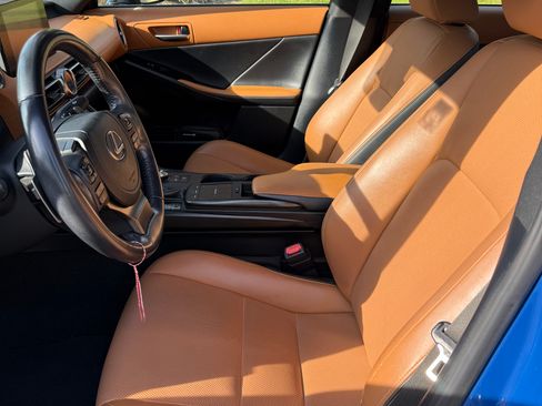 Used 2021 Lexus IS 300 300 Sedan 4D w/ Comfort Package image 4