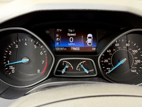 Used 2017 Ford Focus SEL w/ Cold Weather Package image 8