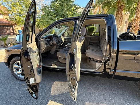 Used 2005 Dodge Ram 1500 Truck SLT w/ Quad Cab Big Horn Value Group image 12