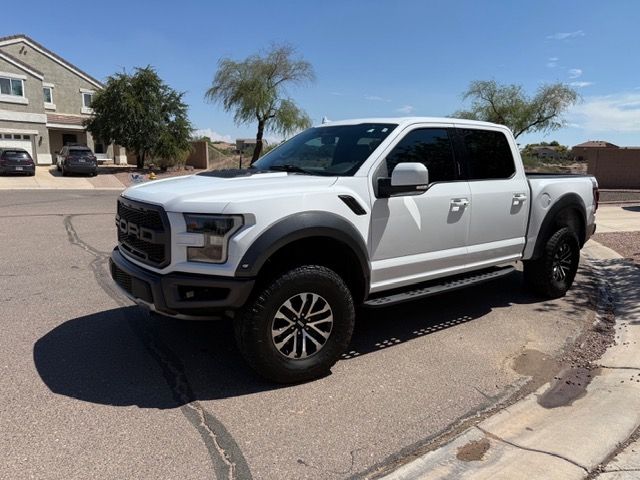 Used 2019 Ford F150 Raptor w/ Equipment Group 802A Luxury AWD/4WD image 2