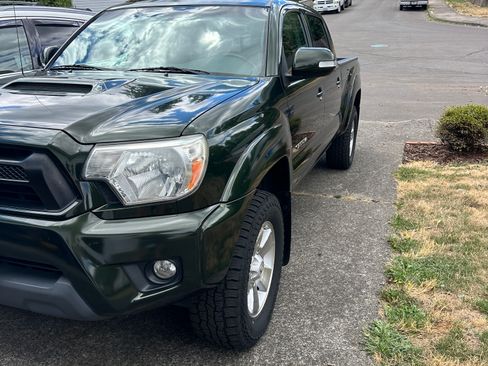 Used 2013 Toyota Tacoma PreRunner w/ TRD Sport Pkg RWD image 24