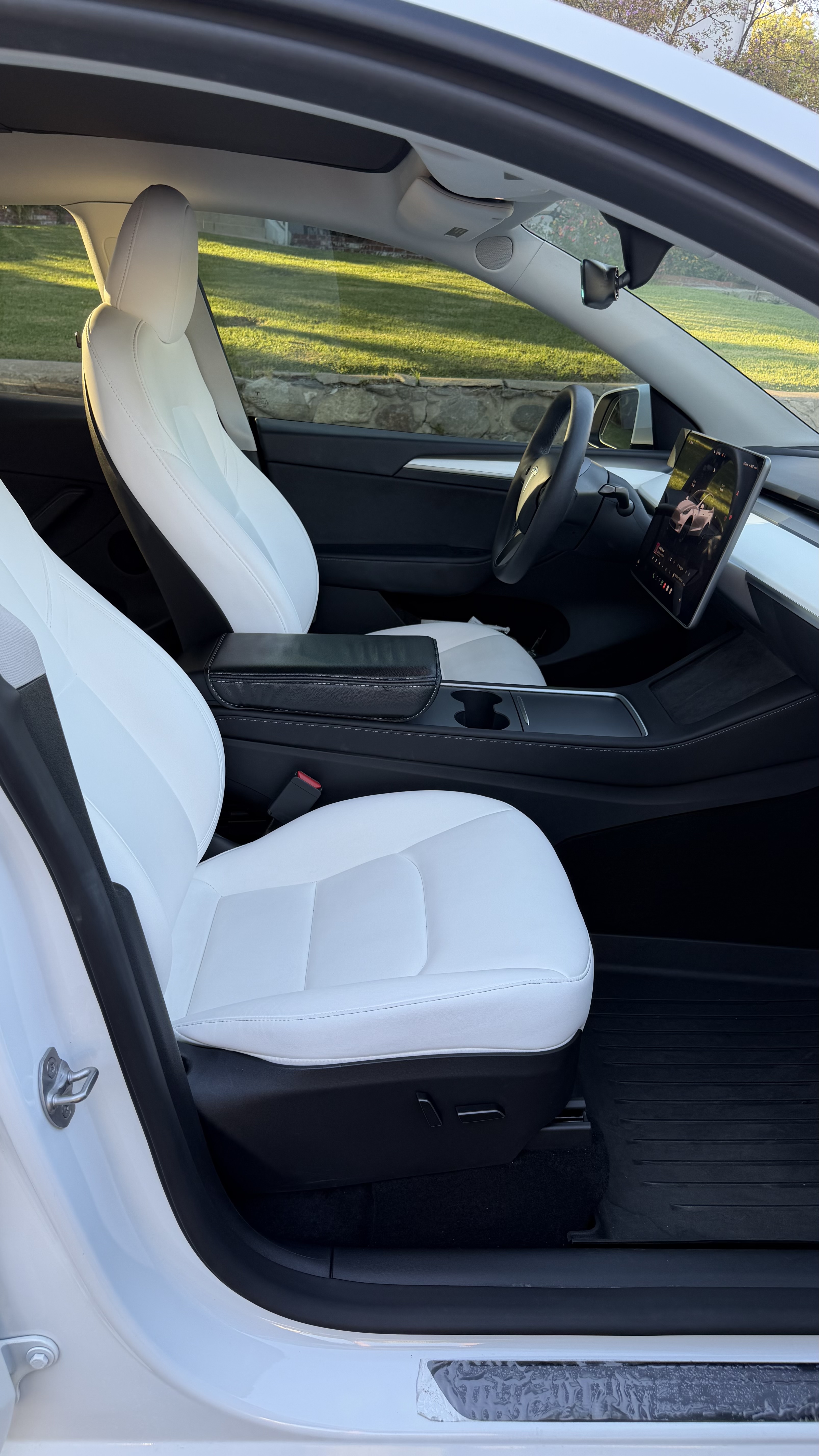 Used 2023 Tesla Model Y Long Range AWD/4WD image 13