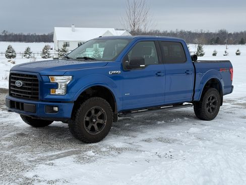 Used 2017 Ford F150 XLT w/ Equipment Group 302A Luxury image 4