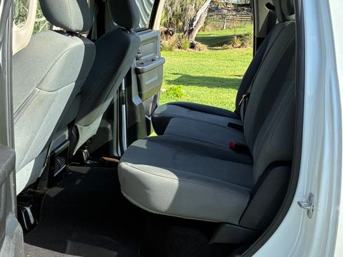 Used 2015 RAM 3500 Tradesman w/ Chrome Appearance Group image 9