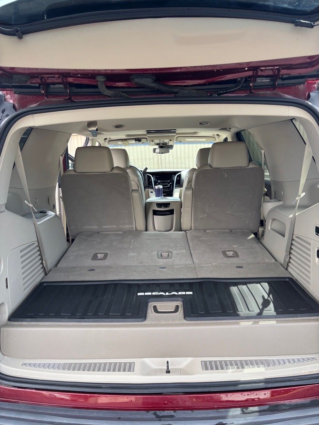 Used 2017 Cadillac Escalade Premium Luxury AWD/4WD image 15
