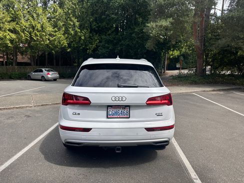 Used 2018 Audi Q5 2.0T Premium Plus w/ Premium Plus Package AWD/4WD image 2
