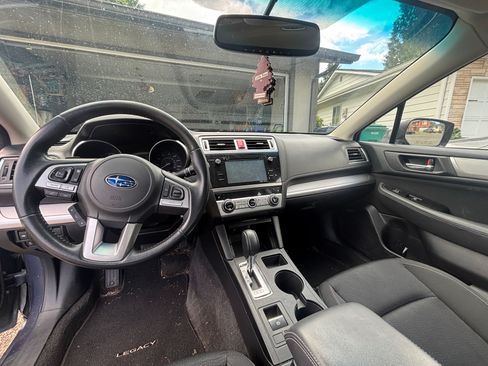Used 2015 Subaru Legacy 2.5i Premium w/ Popular Package #2 AWD/4WD image 2