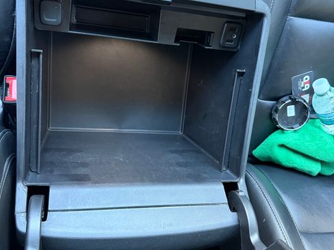 Used 2019 Chevrolet Suburban LT image 14