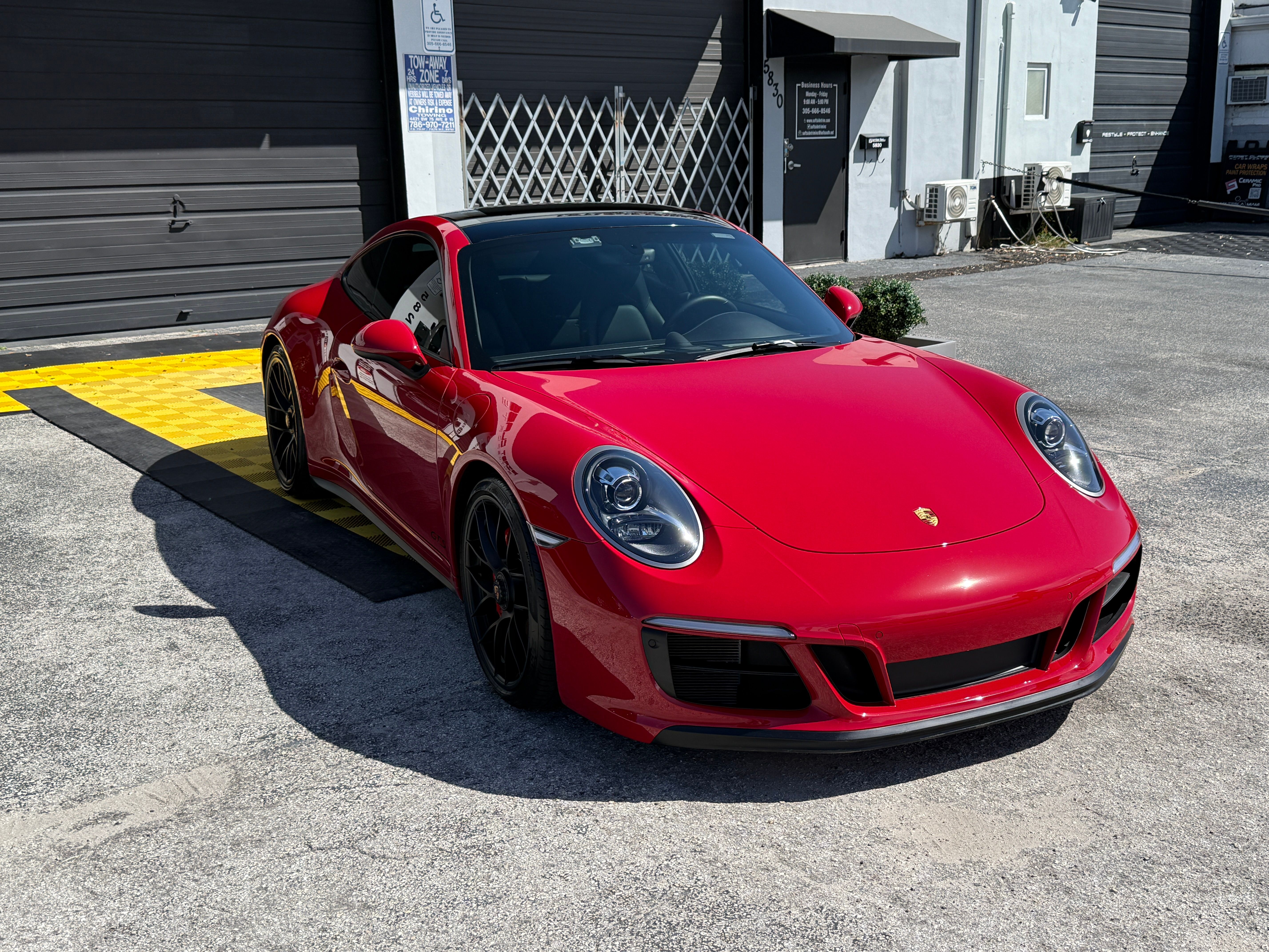 Used 2019 Porsche 911 GT3 RS image 6