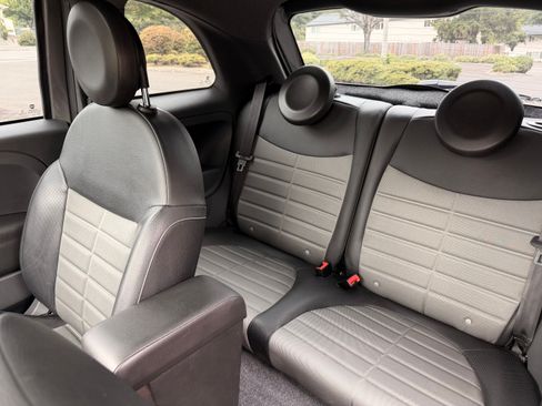Used 2013 FIAT 500 Turbo w/ Beats Audio Pkg FWD image 17