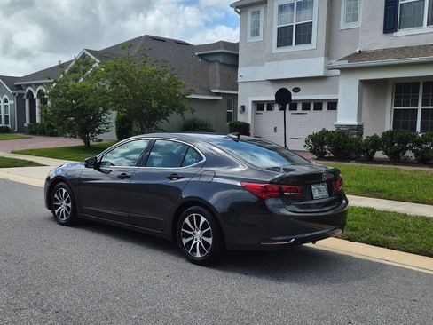 Used 2016 Acura TLX w/ Technology Package FWD image 2