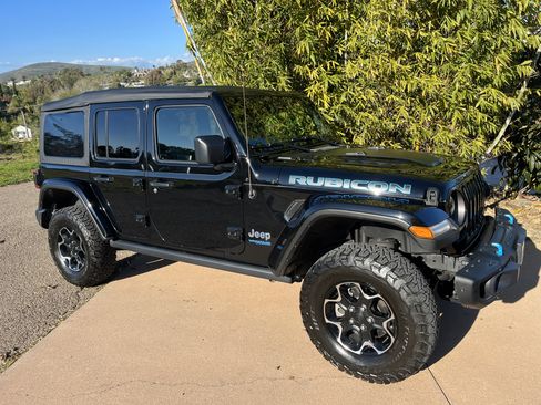 Used 2021 Jeep Wrangler Unlimited Rubicon 4xe w/ Steel Bumper Group image 4