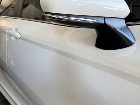 Used 2018 Toyota Camry SE w/ Convenience Package FWD image 9