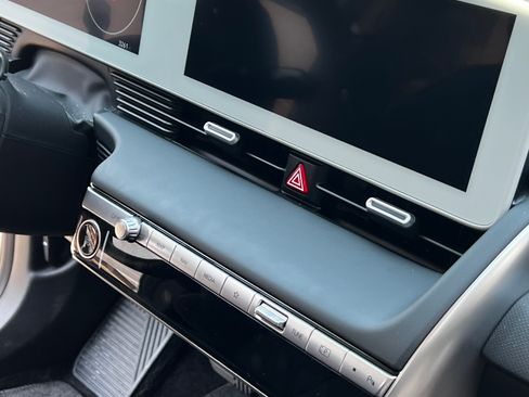 Used 2024 Hyundai Ioniq 5 SEL image 9