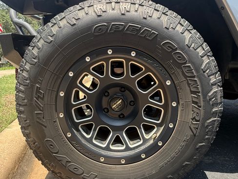 Used 2014 Jeep Wrangler Unlimited Sport AWD/4WD image 6