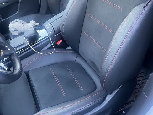 Used 2023 Mercedes-Benz CLA 250 4MATIC image 11