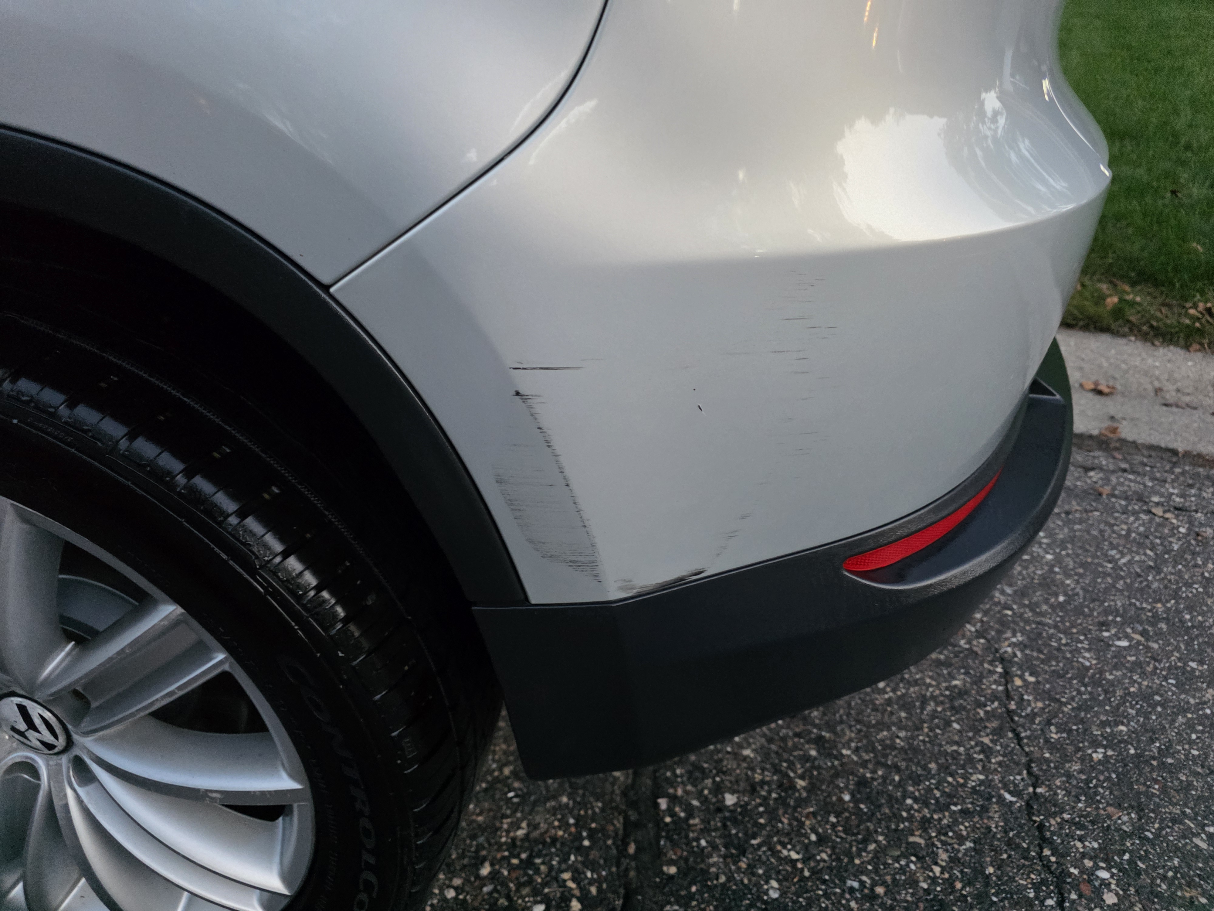 Used 2011 Volkswagen Tiguan SEL AWD/4WD image 20