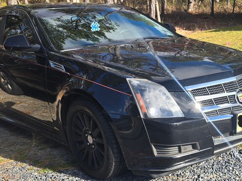 Used 2011 Cadillac CTS Sedan image 2