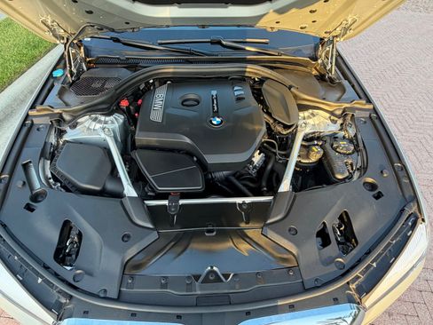 Used 2019 BMW 530i xDrive w/ Convenience Package AWD/4WD image 12