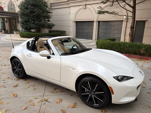 Used 2024 MAZDA MX-5 Miata RF Grand Touring image 14