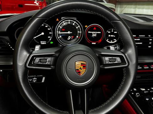 Used 2022 Porsche 911 Carrera 4S image 14