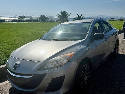 Used 2010 MAZDA MAZDA3 i Sport image 1