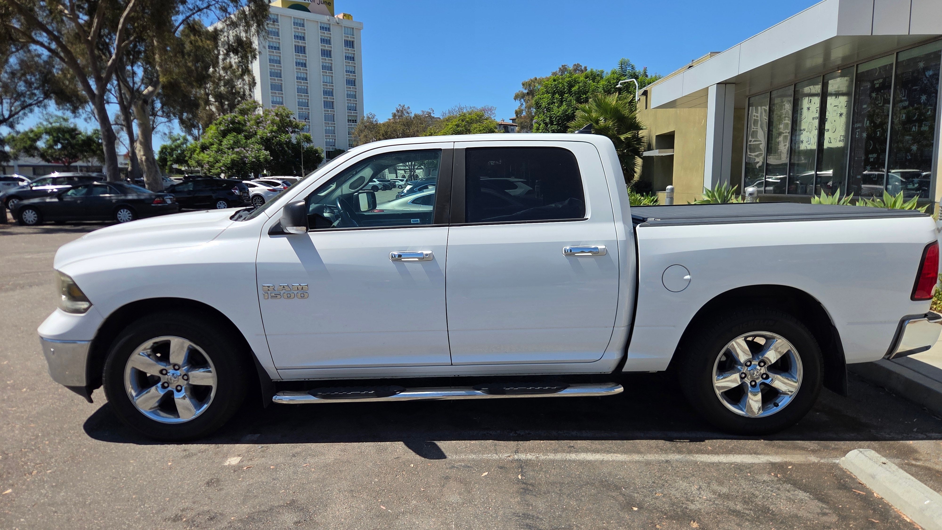 Used 2015 RAM 1500 Big Horn RWD image 4