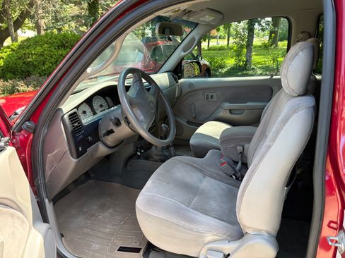 Used 2004 Toyota Tacoma 4x4 Xtracab image 5