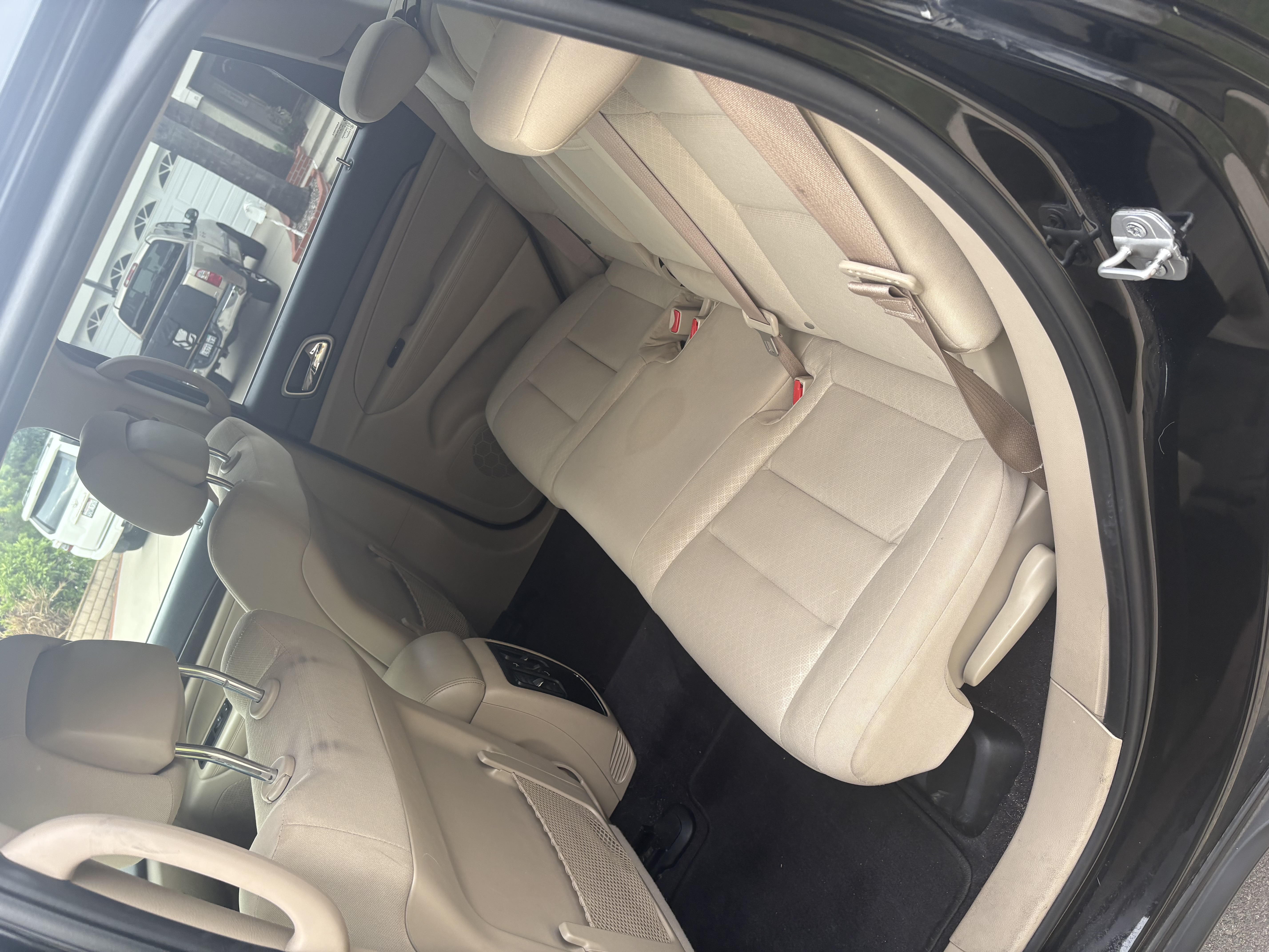 Used 2018 Jeep Grand Cherokee Laredo RWD image 4