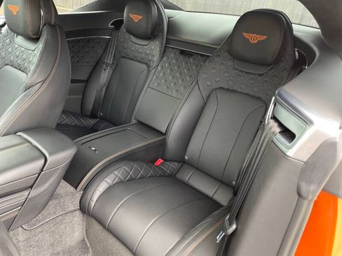 Used 2021 Bentley Continental GT image 9