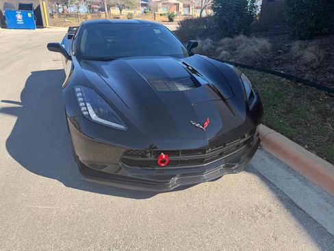 Used 2019 Chevrolet Corvette Stingray Coupe RWD image 5