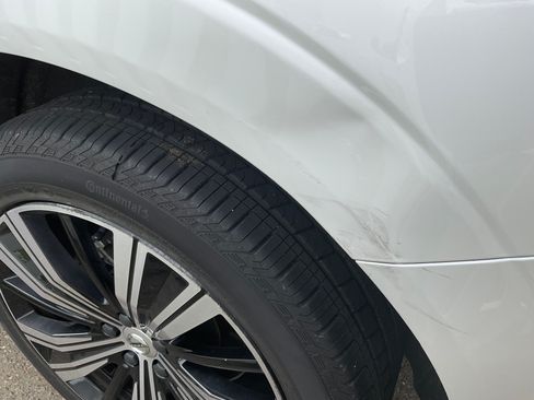 Used 2022 Volvo XC60 B5 Inscription w/ Advanced Package AWD/4WD image 8