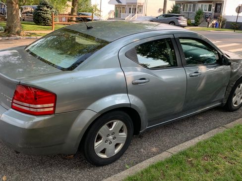 Used 2010 Dodge Avenger SXT FWD image 8