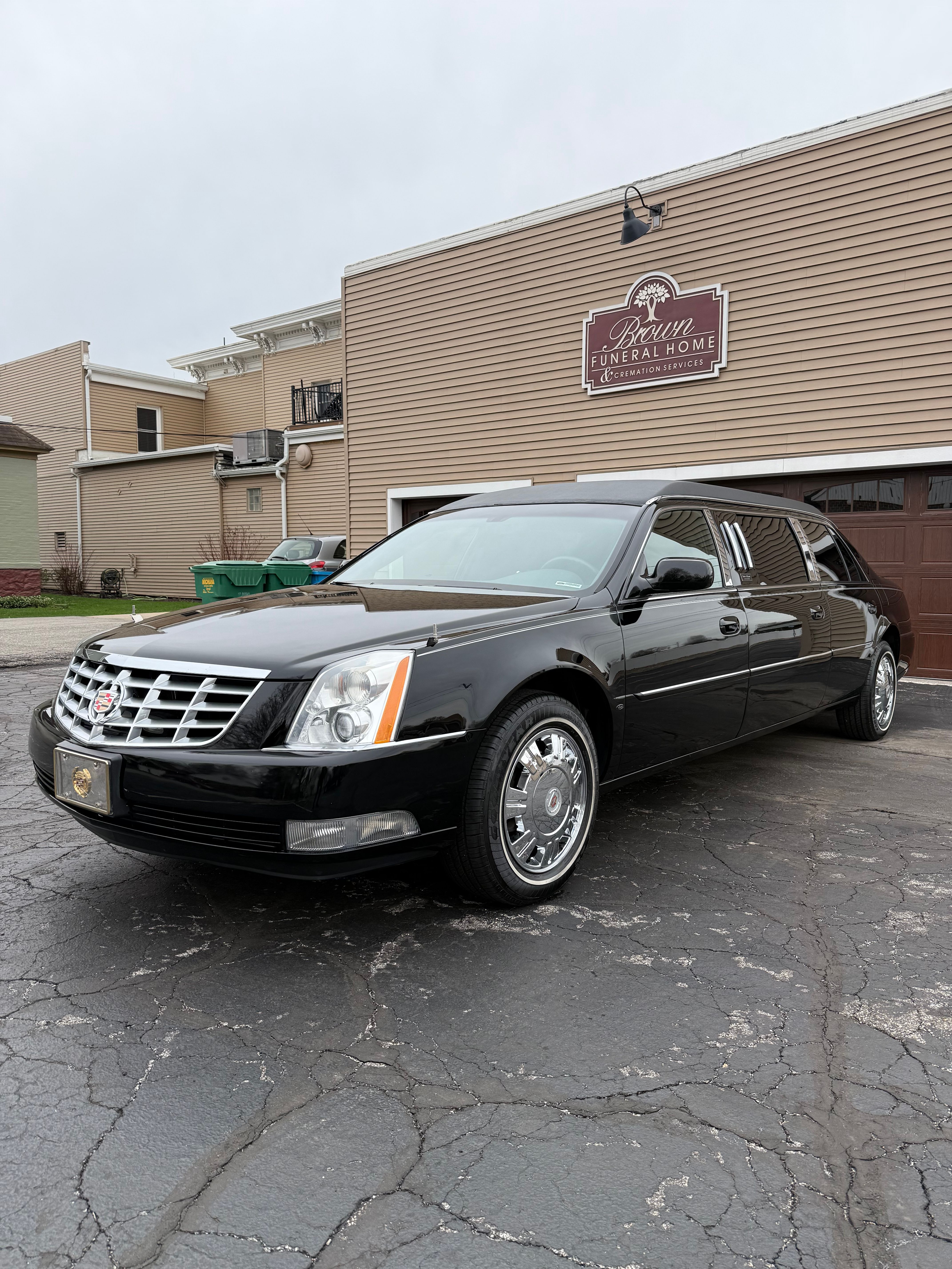 Used 2008 Cadillac DTS Limousine FWD image 2