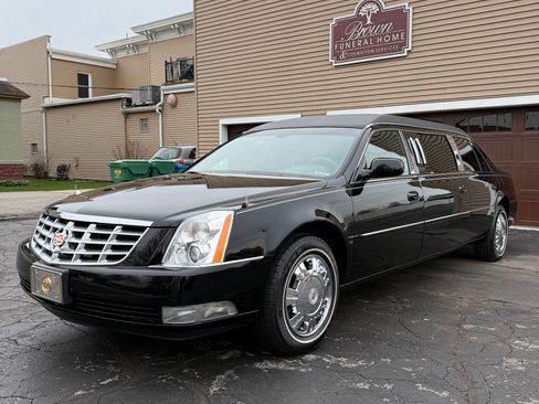 Used 2008 Cadillac DTS Limousine image 2