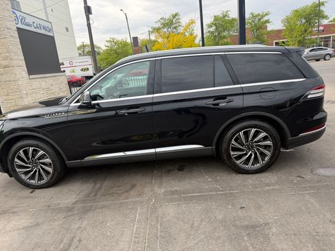 Used 2025 Lincoln Aviator AWD image 5
