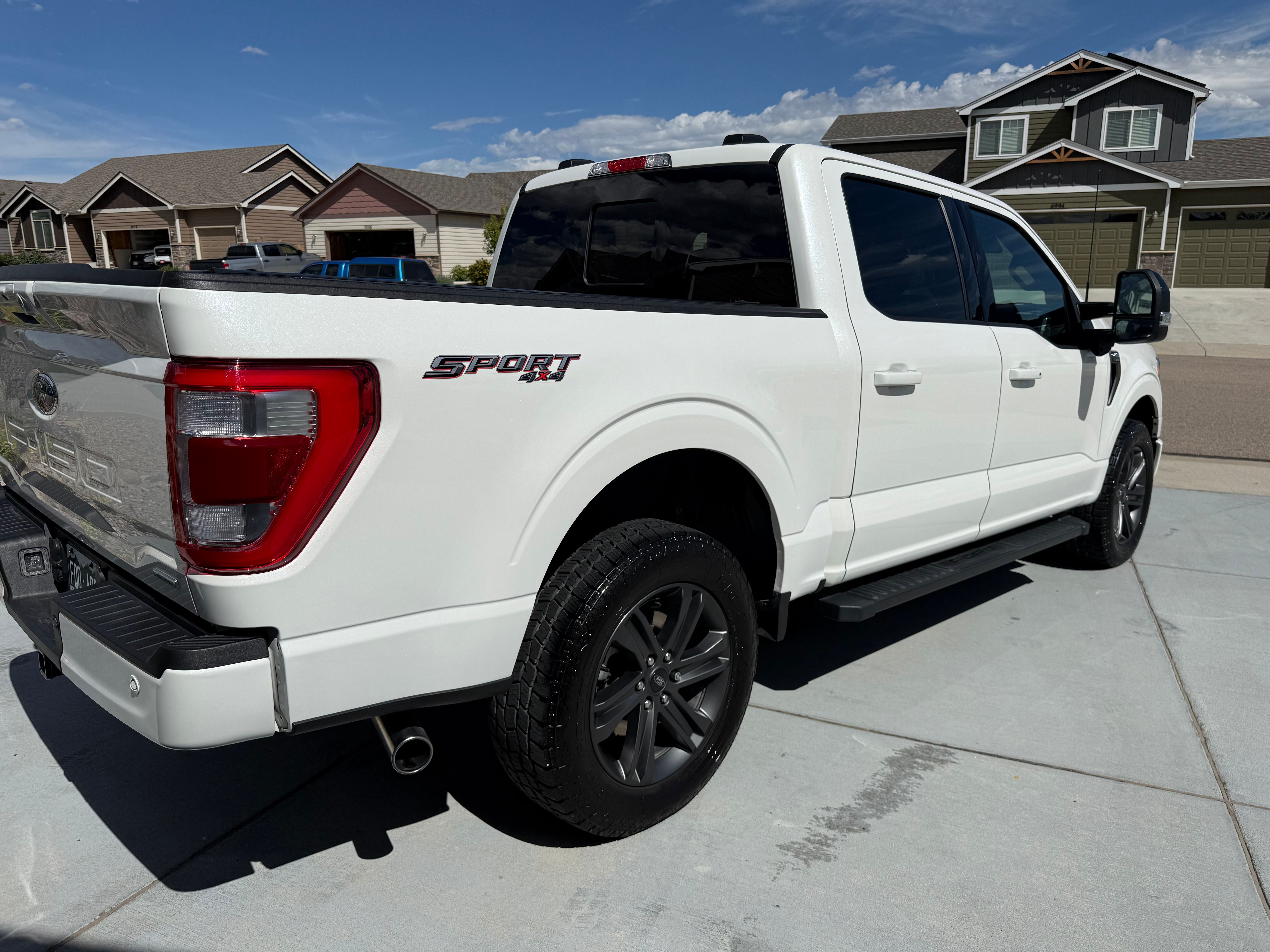 Used 2023 Ford F150 Lariat w/ Max Trailer Tow Package AWD/4WD image 4